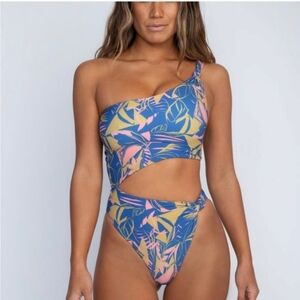NWT Skatie Anguilla Nicole one piece medium